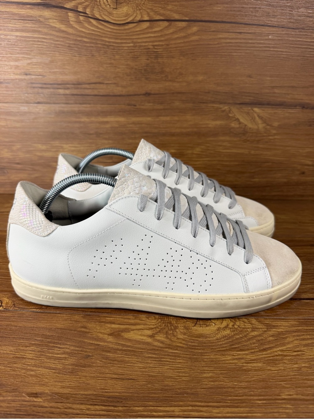 P448 John sneakers White Leather Low Top Shoes Men’s Size 10 (43)